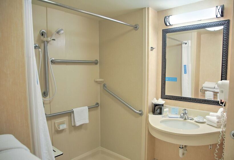 هتل Hampton Inn Cedar City