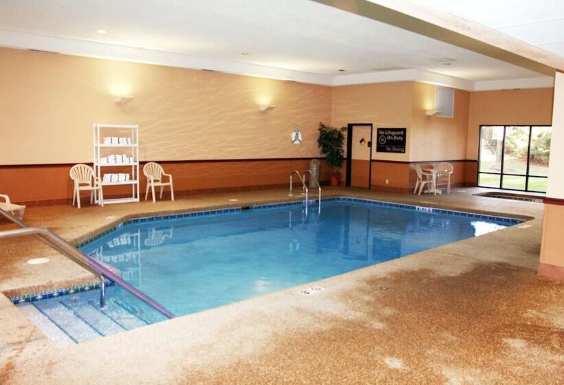 هتل Hampton Inn Cedar Rapids