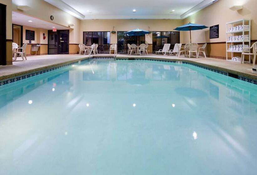 ホテル Hampton Inn Cedar Rapids