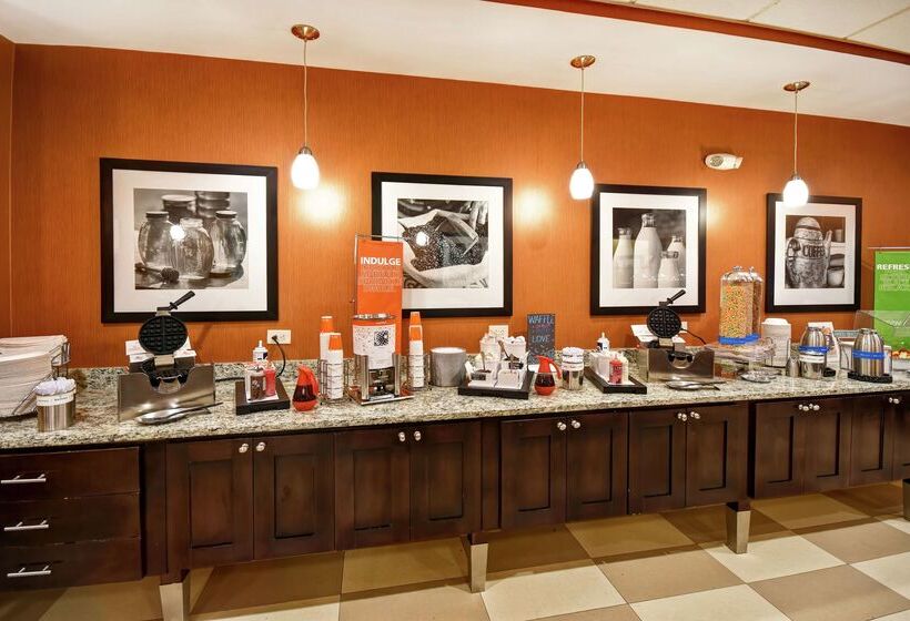 هتل Hampton Inn Chicopee/springfield