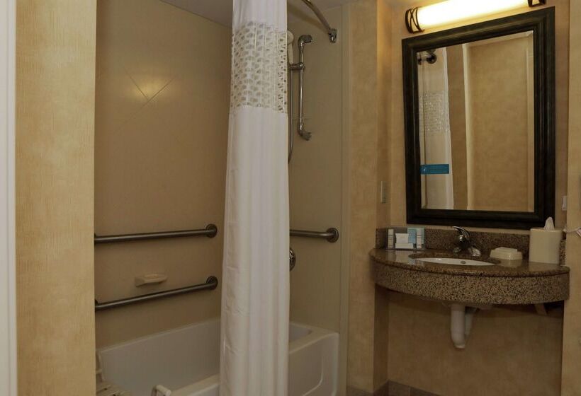 酒店 Hampton Inn Clinton
