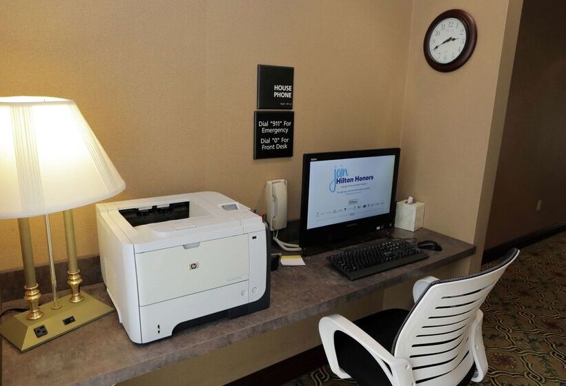 酒店 Hampton Inn Clinton