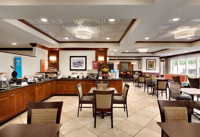 هتل Hampton Inn Columbiadowntown Historic District