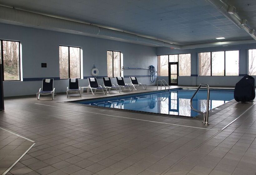 בית מלון כפרי Hampton Inn Danville