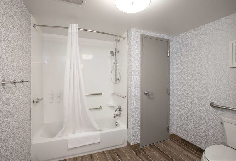 בית מלון כפרי Hampton Inn Dry Ridge