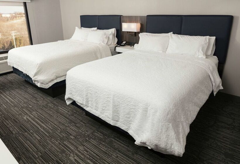 호텔 Hampton Inn Easton