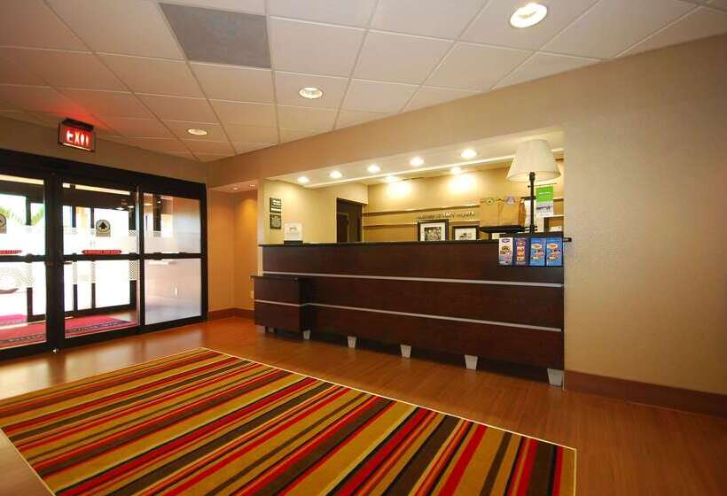בית מלון כפרי Hampton Inn Fort Myers Airport & I 75