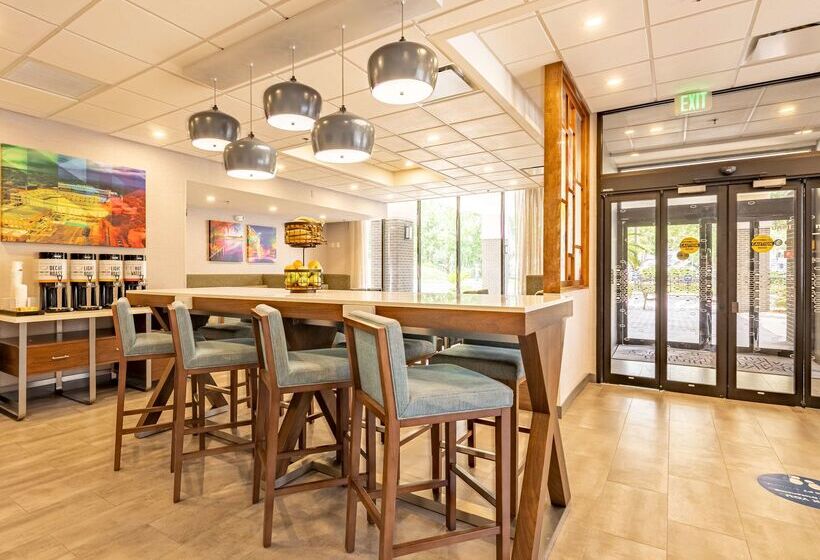 בית מלון כפרי Hampton Inn Gainesville