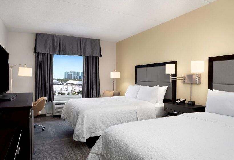 בית מלון כפרי Hampton Inn By Hilton Hallandale Beach Aventura