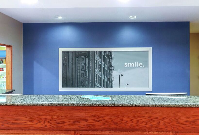 هتل Hampton Inn Heath Newark