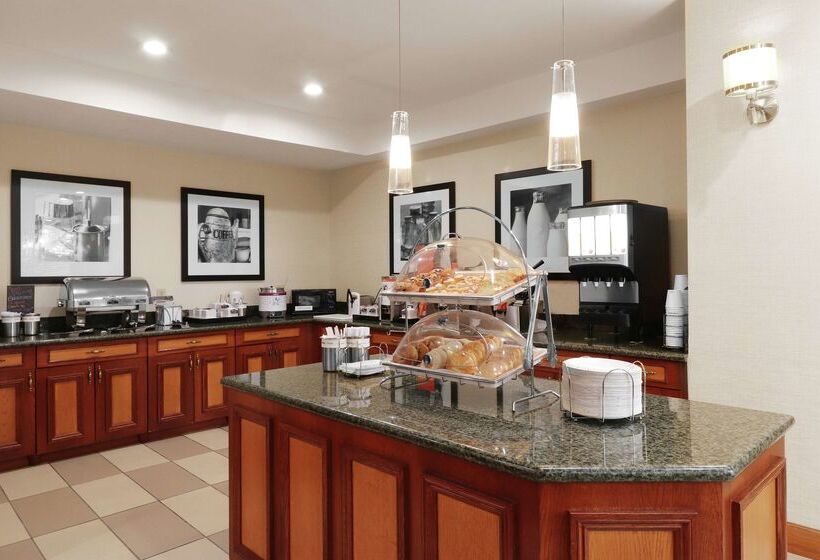 هتل Hampton Inn Heath Newark