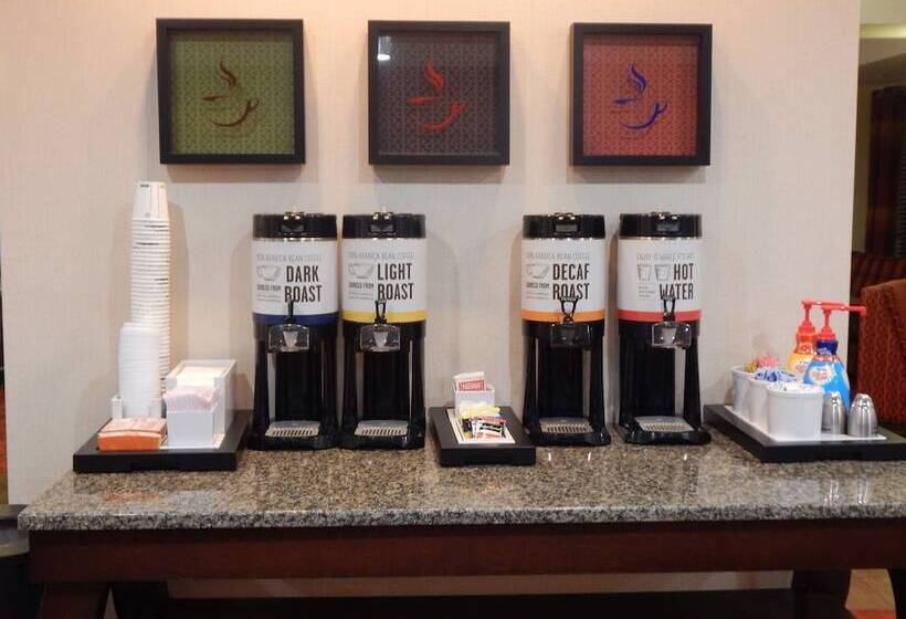 هتل Hampton Inn Heath Newark