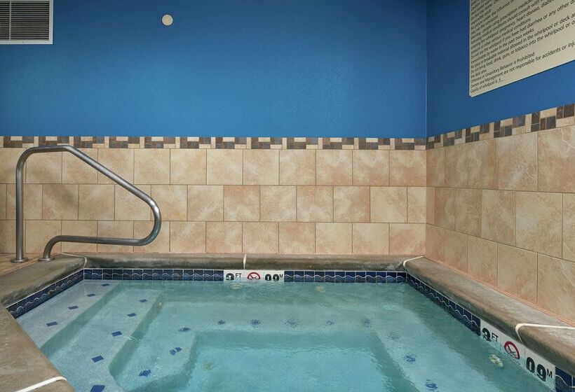 בית מלון כפרי Hampton Inn Helena