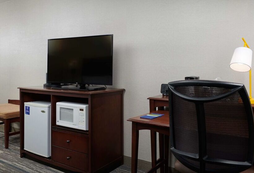 בית מלון כפרי Hampton Inn Helena