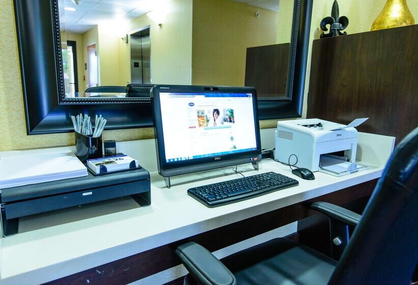 هتل Hampton Inn Houstonpearland