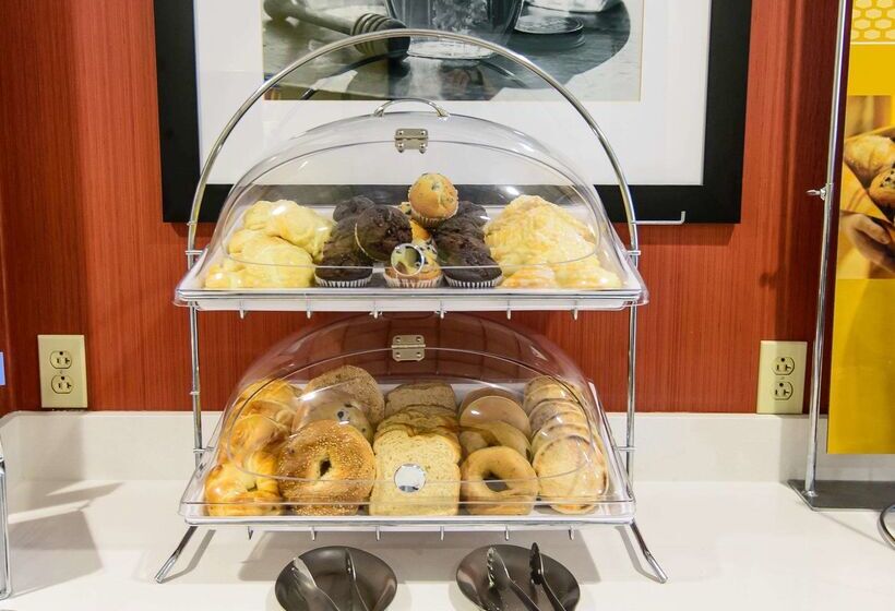 هتل Hampton Inn Houstonpearland