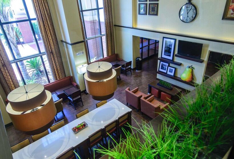 هتل Hampton Inn Houstonpearland