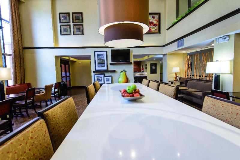 هتل Hampton Inn Houstonpearland