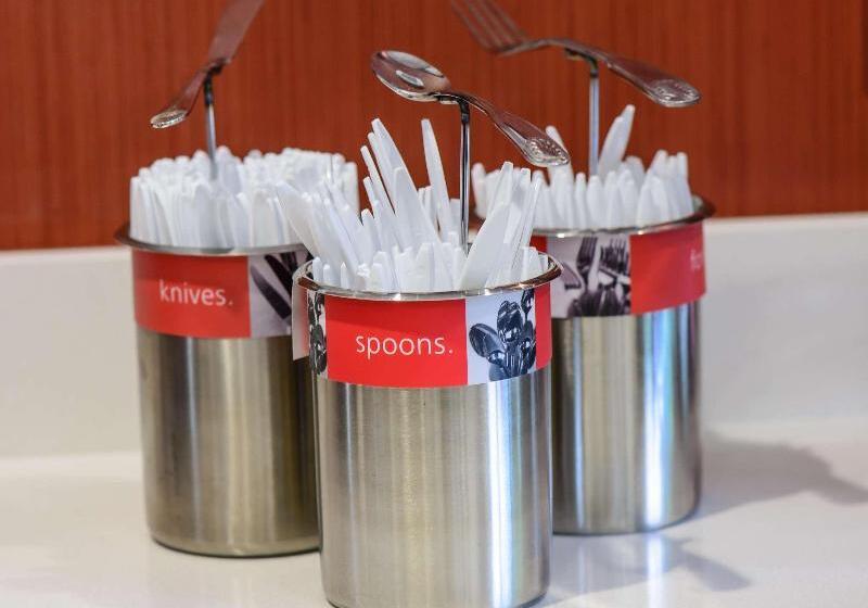 هتل Hampton Inn Houstonpearland