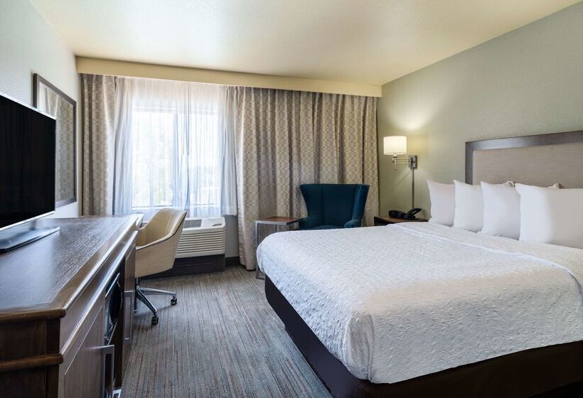 هتل Hampton Inn By Hilton Irvine East   Lake Forest