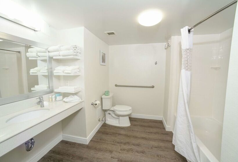 فندق Hampton Inn Jacksonville East Regency Square