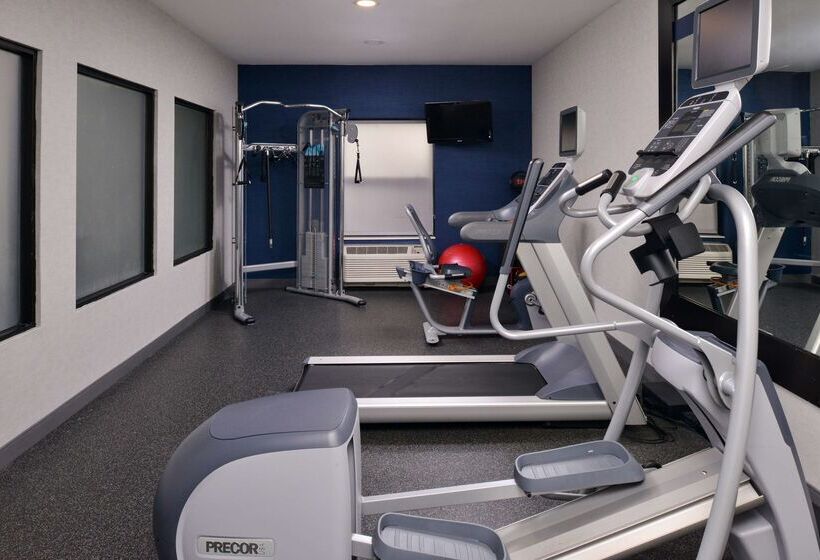 בית מלון כפרי Hampton Inn Laporte In