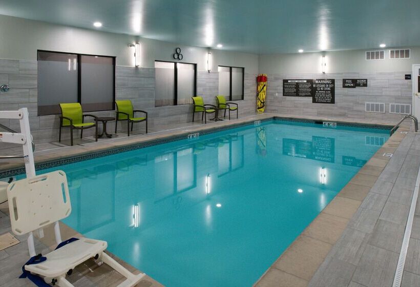 בית מלון כפרי Hampton Inn Laporte In