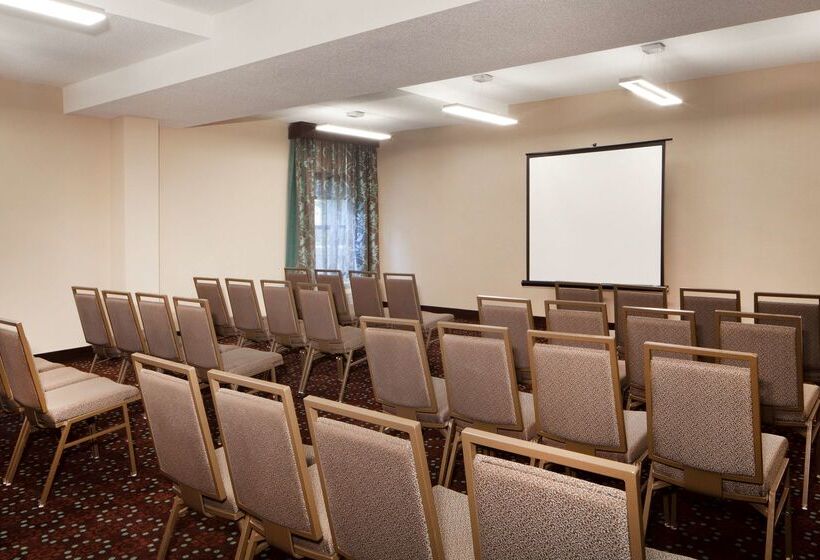 فندق Hampton Inn Lawrenceville