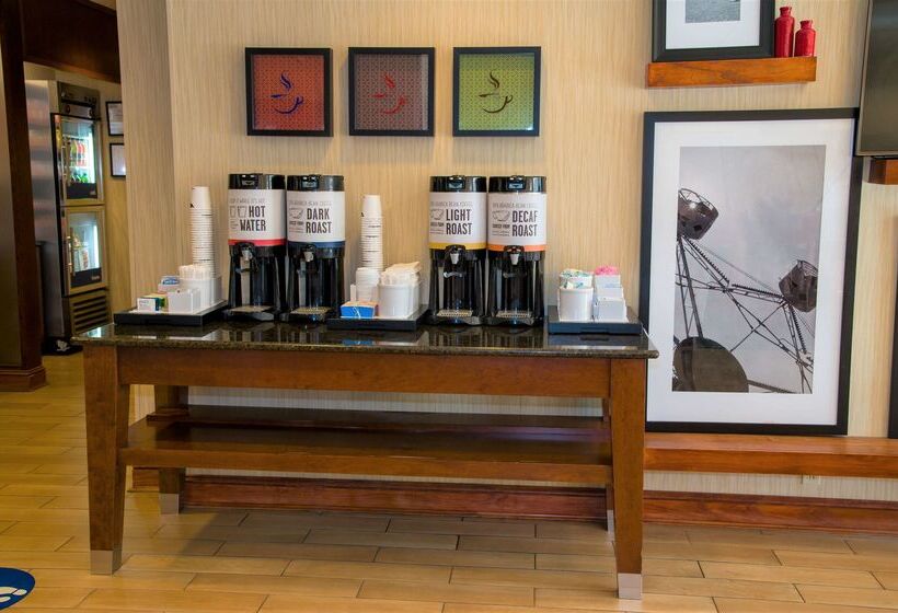 هتل Hampton Inn Lewisburg