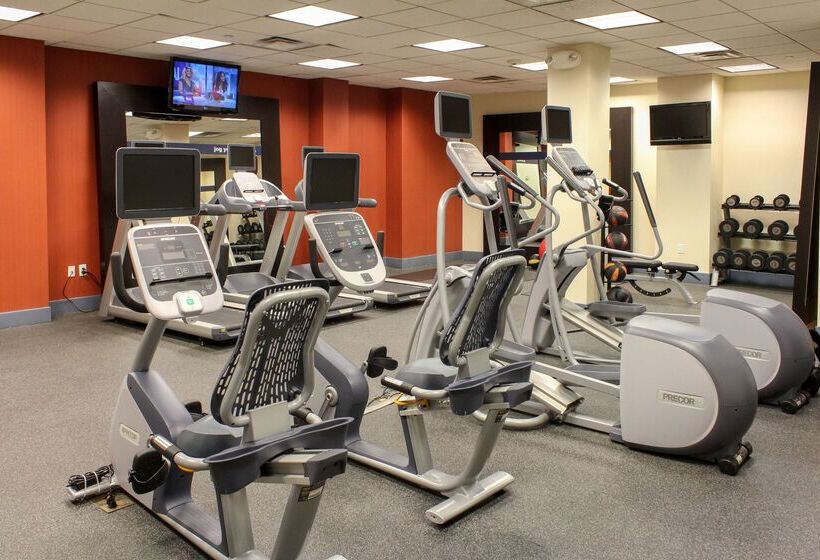 فندق Hampton Inn Long Island  Brookhaven