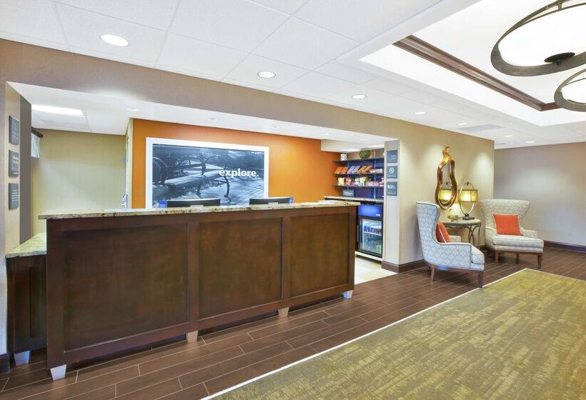 هتل Hampton Inn Marietta