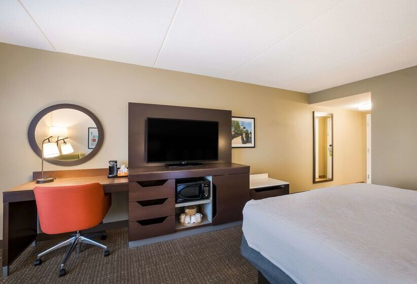 Отель Hampton Inn Mchenry