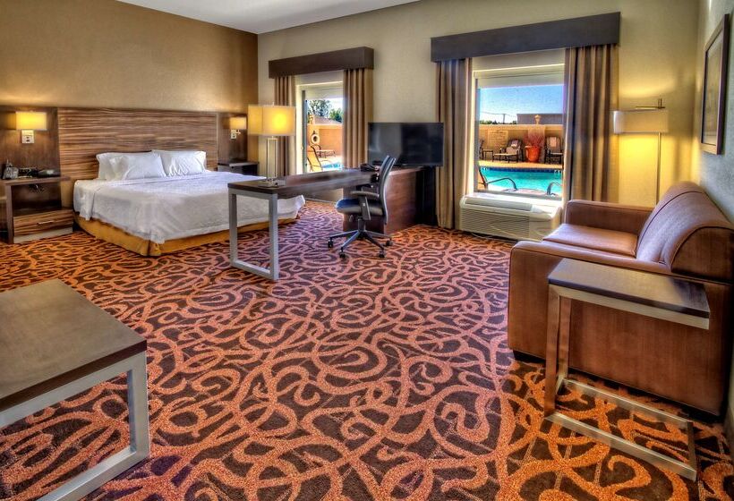 هتل Hampton Inn Midland