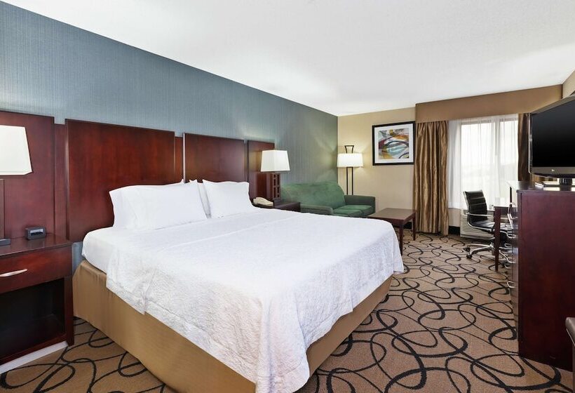 Отель Hampton Inn Monroe