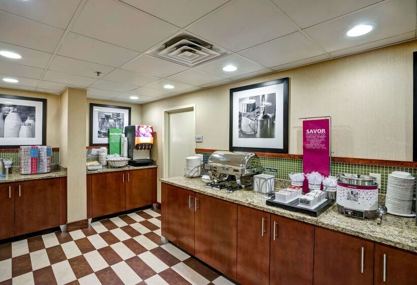 هتل Hampton Inn Morgantown