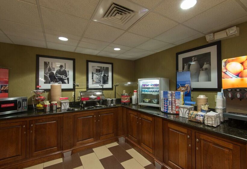 酒店 Hampton Inn Mount Airy