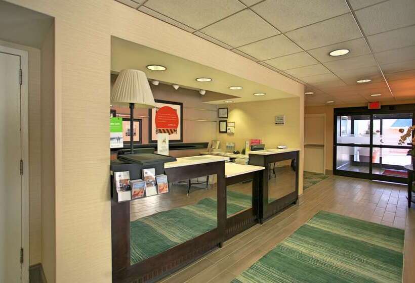 בית מלון כפרי Hampton Inn Natchitoches