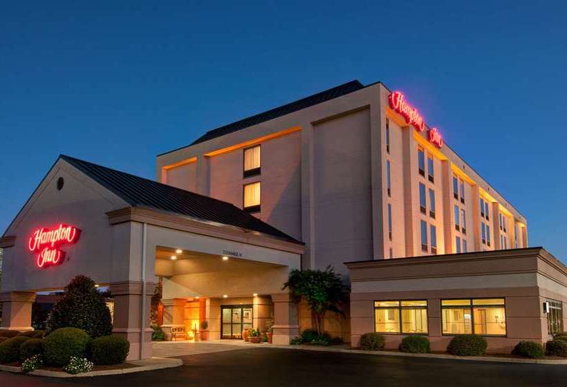 هتل Hampton Inn Newport Newsyorktown