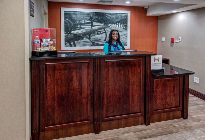 فندق Hampton Inn Orlandomaingate South