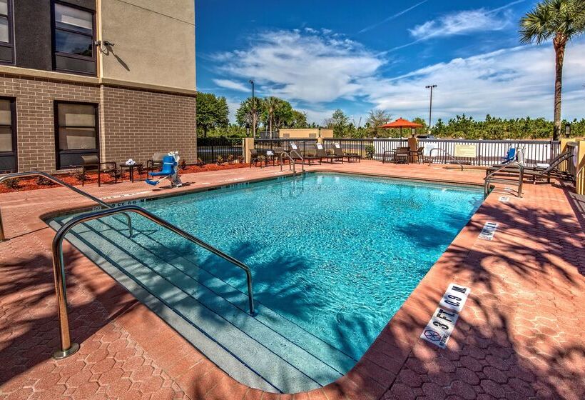 فندق Hampton Inn Orlandomaingate South