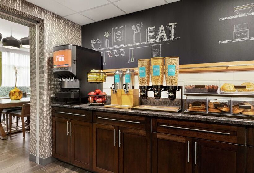 Отель Hampton Inn Quakertown