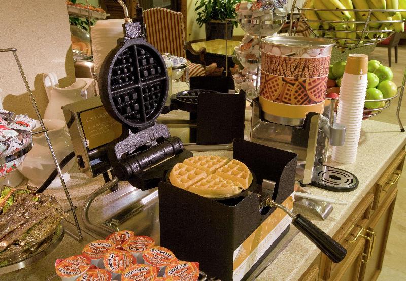 هتل Hampton Inn San Diego Del Mar