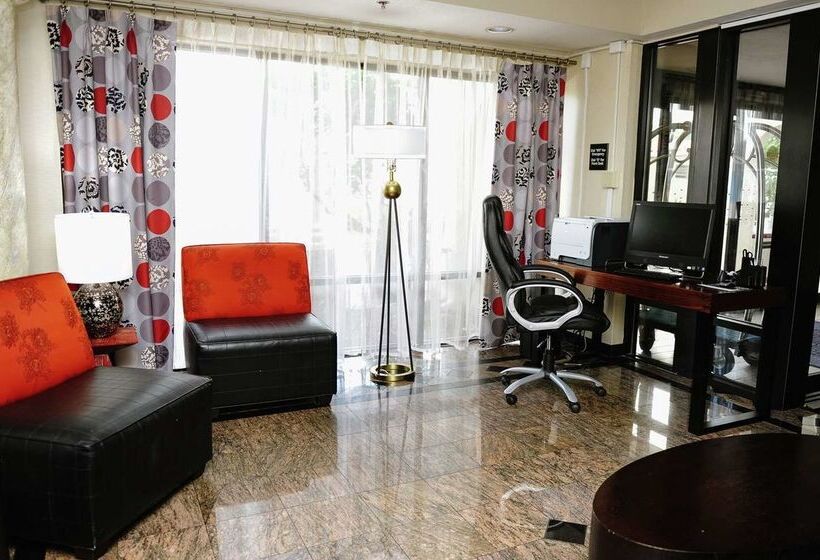 هتل Hampton Inn St. Augustine Us1 North