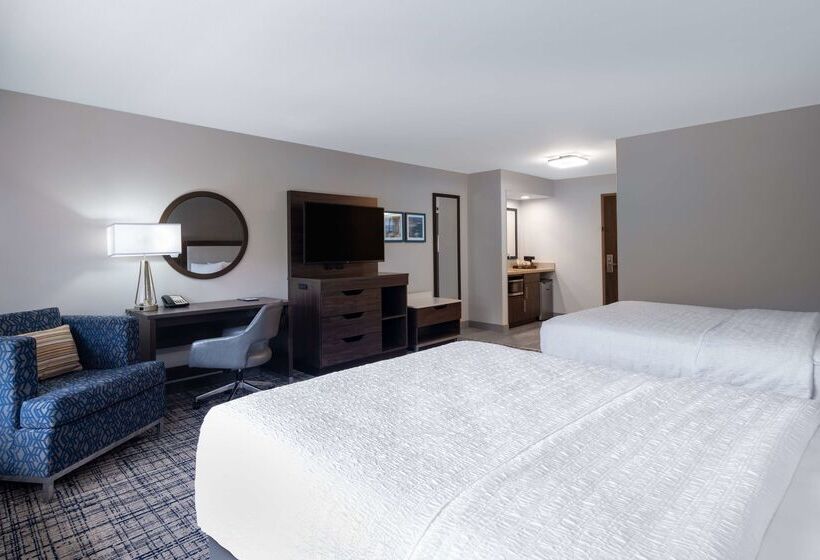 Отель Hampton Inn & Suites Agoura Hills