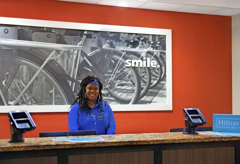 هتل Hampton Inn & Suites Augusta West