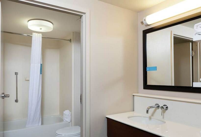 هتل Hampton Inn & Suites Austinairport