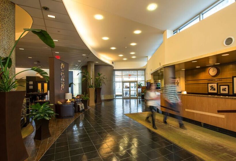 هتل Hampton Inn & Suites Boston Crosstown Center