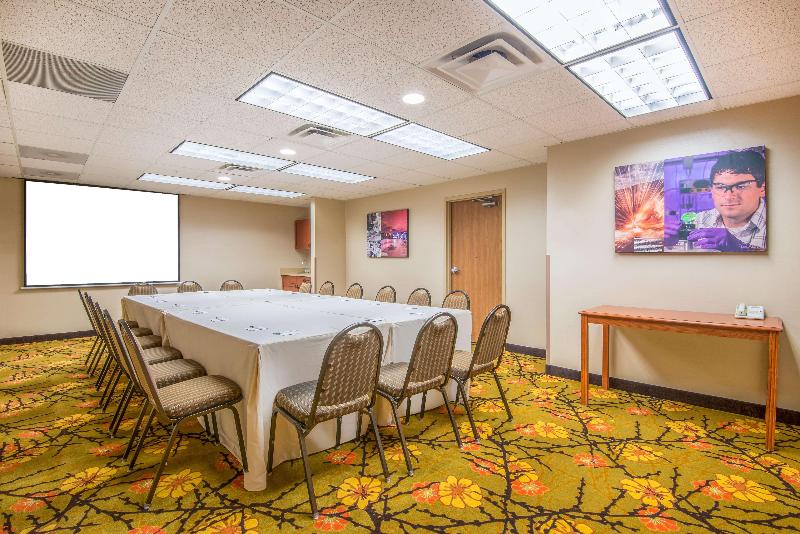 هتل Hampton Inn & Suites Los Alamos White Rock