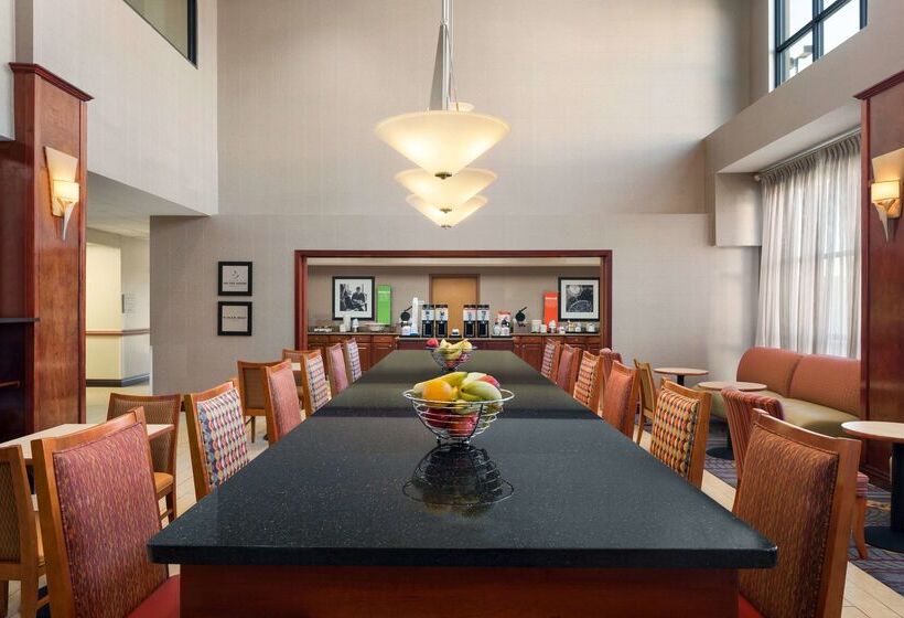 هتل Hampton Inn & Suites Detroit/sterling Heights