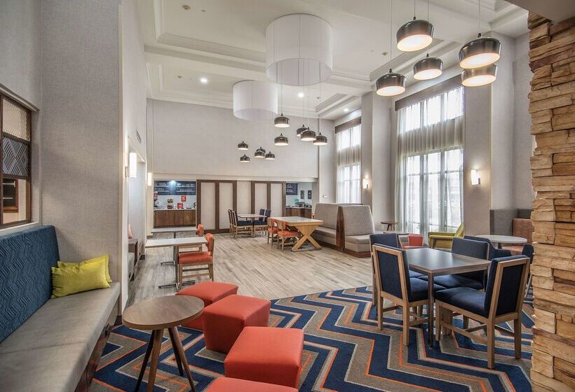 בית מלון כפרי Hampton Inn & Suites Hazard